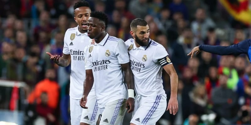 Dữ liệu phong độ trước trận ảnh hưởng đến các nhận định 